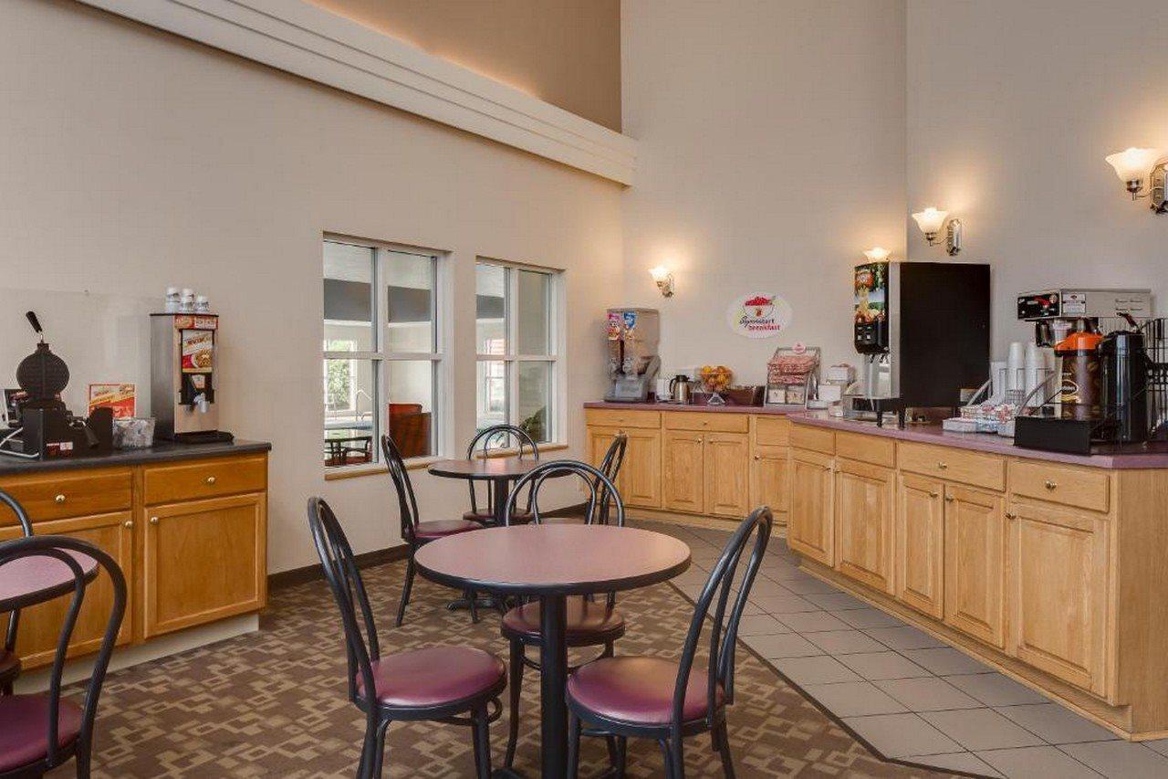 Motel Super 8 By Wyndham Wi Menomonie