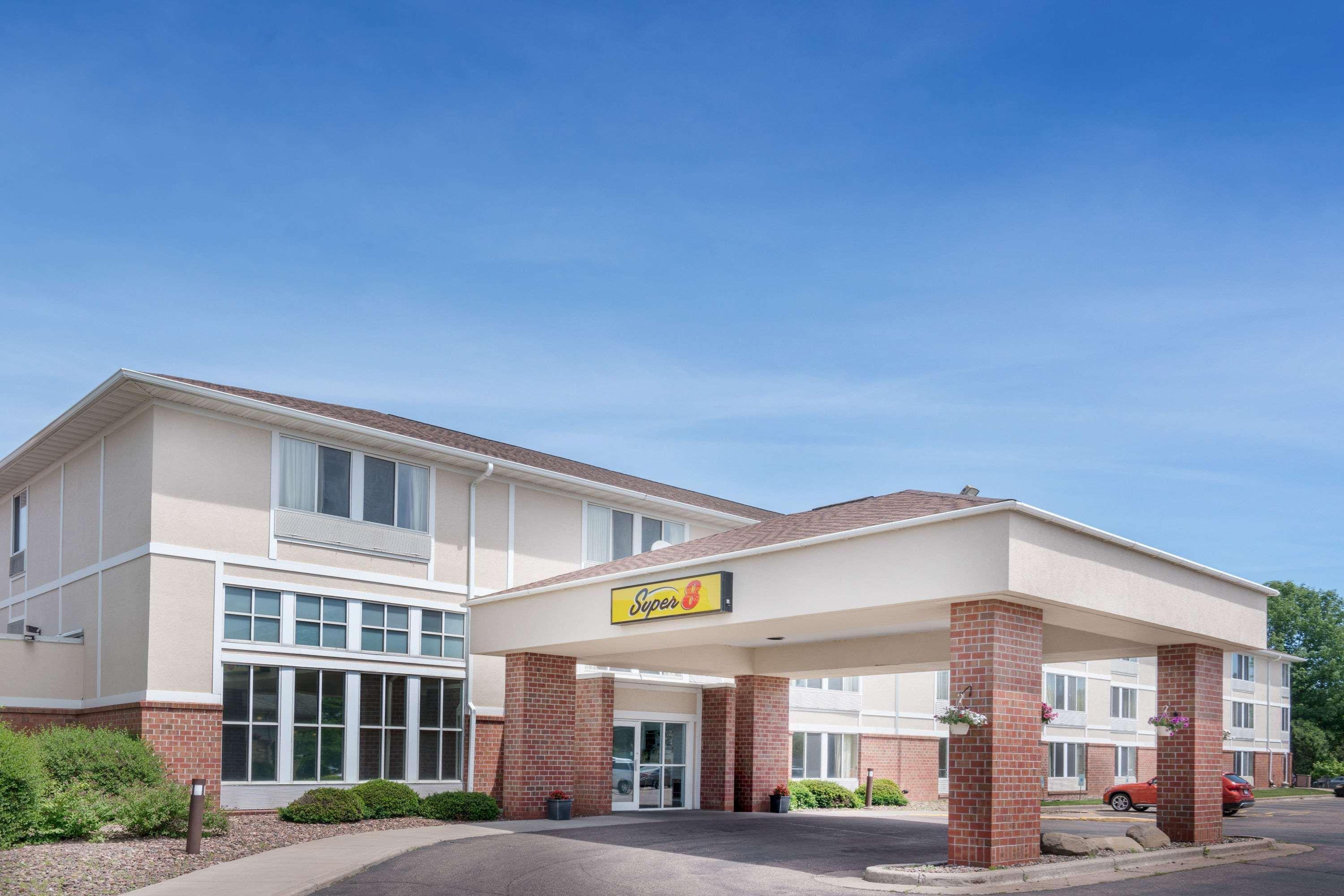 Motel Super 8 By Wyndham Wi Menomonie